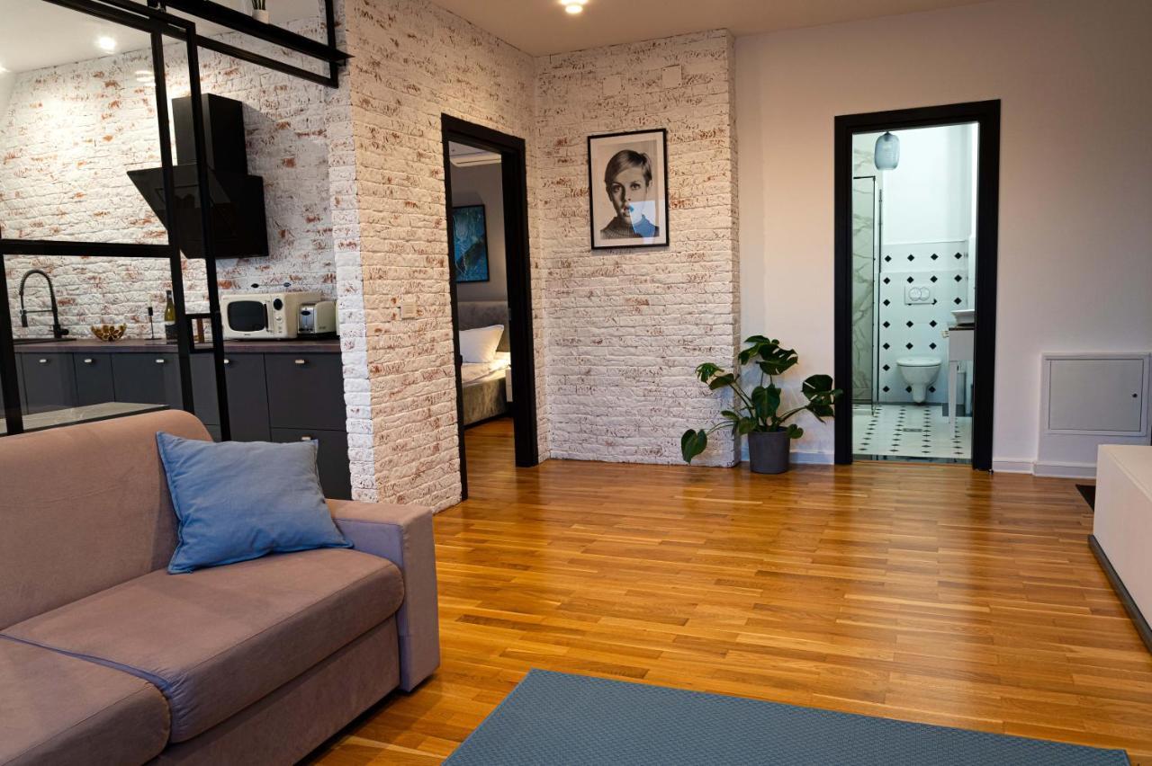 Urban Oasis Apartments With Parking Bukarest Exterior foto