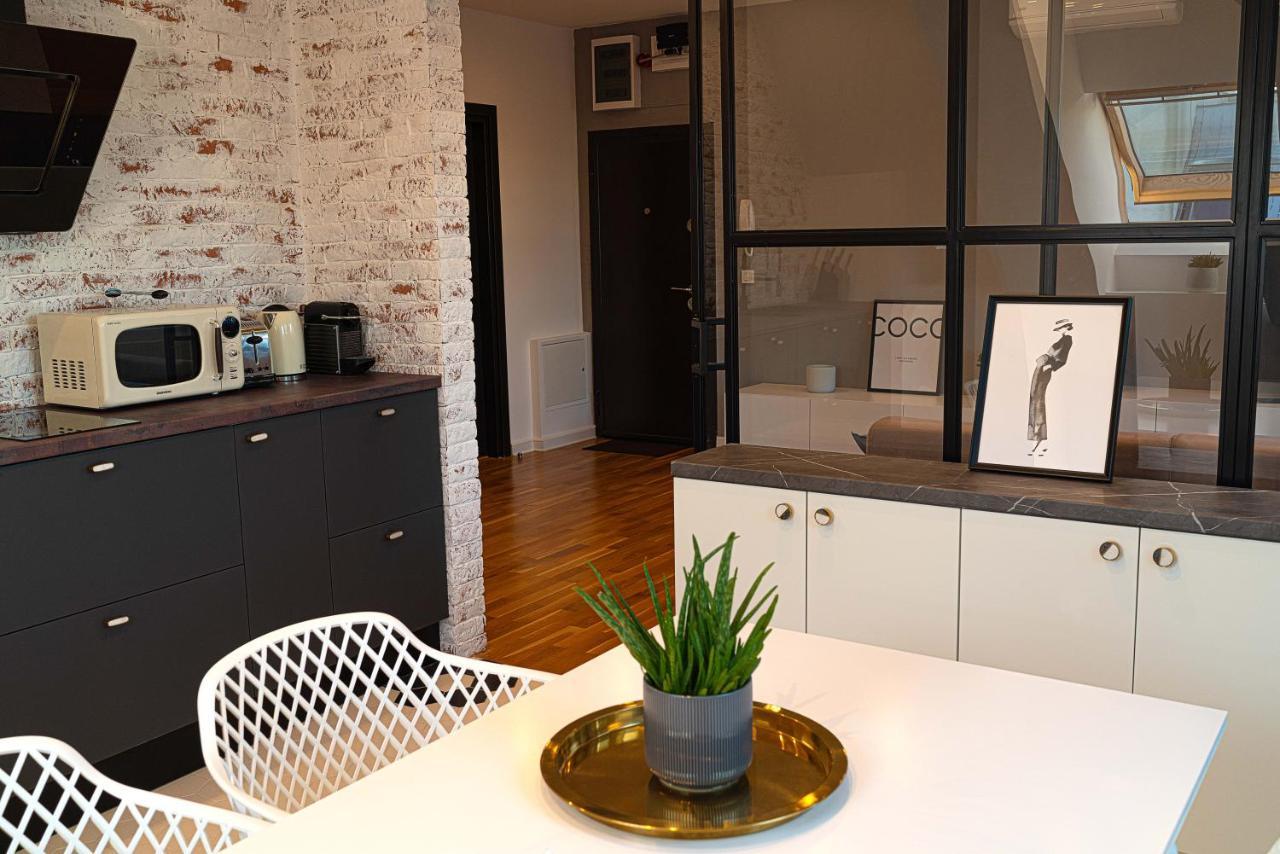 Urban Oasis Apartments With Parking Bukarest Exterior foto
