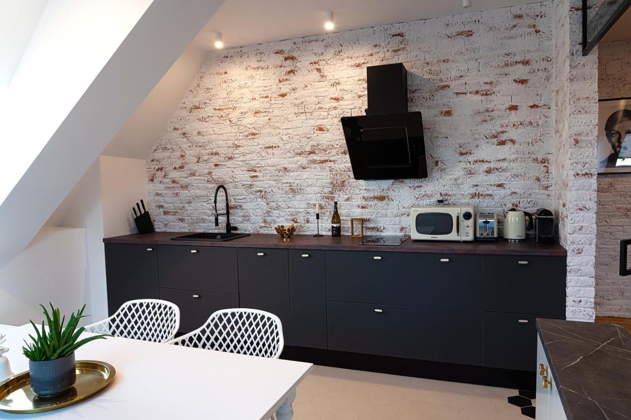 Urban Oasis Apartments With Parking Bukarest Exterior foto